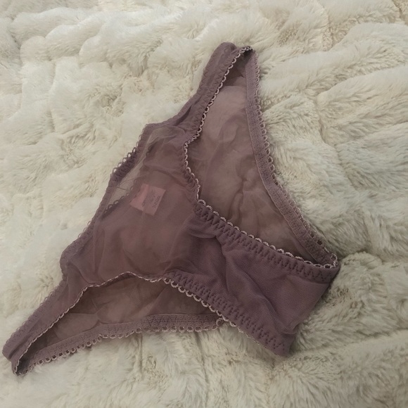 VERY SEXY Victoria’s Secret Small completely sheer lace trim halter babydoll set - Picture 4 of 12